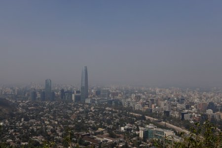 Chile recupera su puesto como el país más seguro para invertir de América Latina