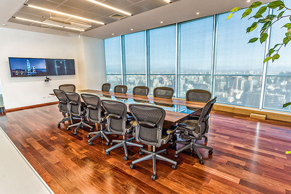 <p>El trabajo híbrido elevará el número de oficinas vacías en EEUU a una cifra récord en 2030</p>