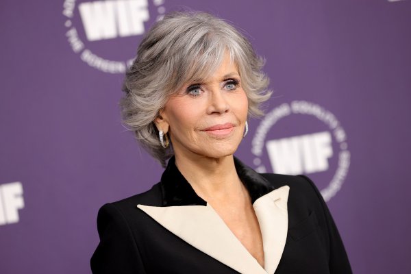 Jane Fonda lleva el poder de las estrellas al debate sobre el tratado oceánico