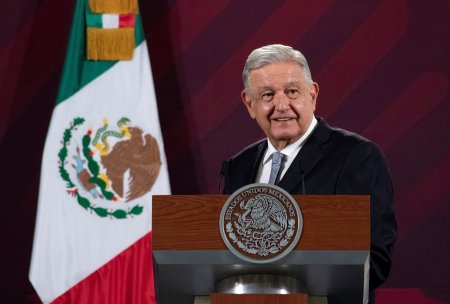 AMLO confirma la llegada de Tesla a México: "Estoy satisfecho porque es más inversión para el país"
