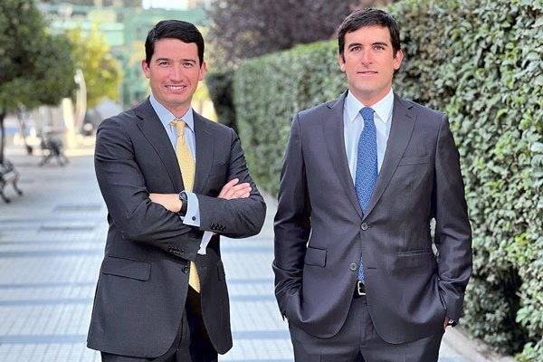 Alessandri Abogados promueve dos nuevos socios en el año de celebración de su aniversario 130