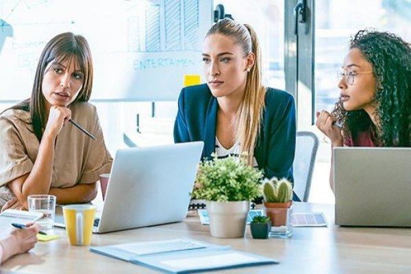 <p>Al ritmo actual, las mujeres de la Unión Europea no lograrán igualdad salarial antes de 2086</p>