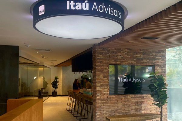 <p>Banco Itaú redobla apuesta en negocio de alto patrimonio e inversiones y estrena nuevo concepto de oficinas</p>