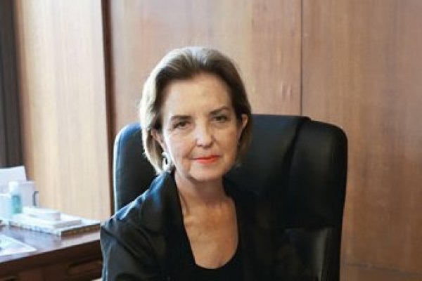 <p>Hutt valora avances en reforma tributaria y dice que tiene aspectos que corregir, pero la de pensiones "tiene más dificultades"</p>