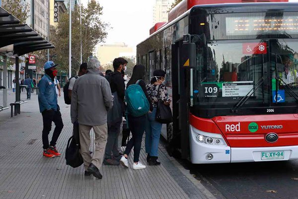 <p>Gobierno da a conocer plan para reforzar el transporte de cara al "súper lunes"</p>
