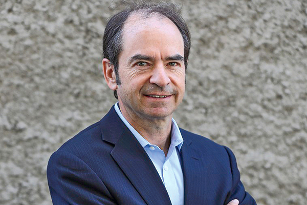 <p>Alfredo Ergas fue elegido director con votos de las AFP en 2020. </p>