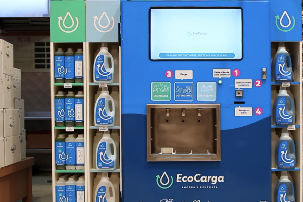 <p>Máquina 3 en 1 de EcoCarga, que se instalará en Parque Arauco.</p>