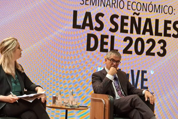<p>Mario Marcel: La Política Nacional del Litio viene "este mes" e incorpora inversión "público-privada"</p>