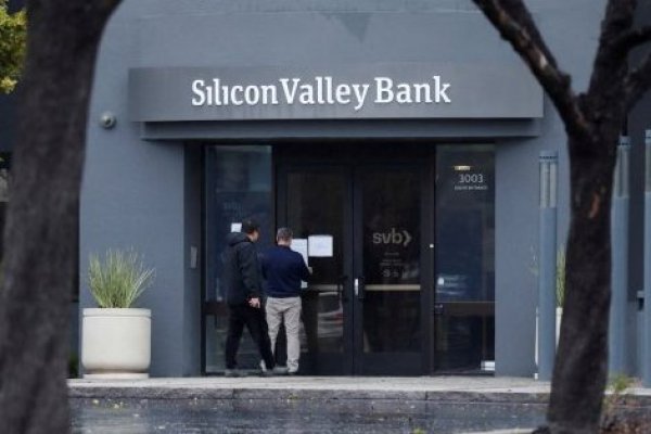<p>Reguladores de EEUU enfrentan preguntas sobre las señales de advertencia perdidas en SVB</p>