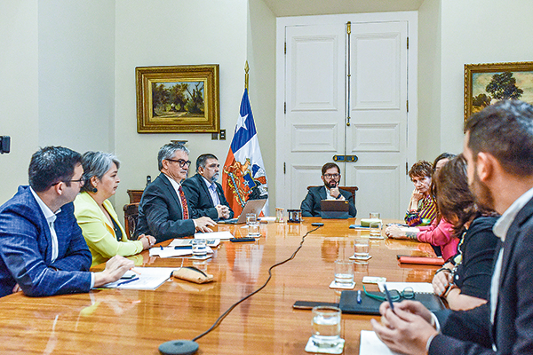 Hacienda fija cuatro criterios para nueva reforma y conversaciones se extenderán hasta abril