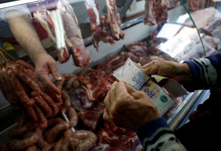 Imparable: inflación en Argentina llega a 102,5% en un año, la variación más alta en 32 años