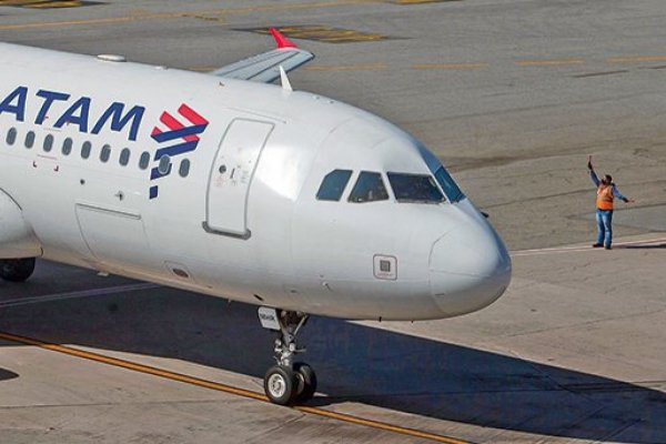 <p>Pilotos de Latam acusan prácticas antisindicales y extensión encubierta de beneficios</p>