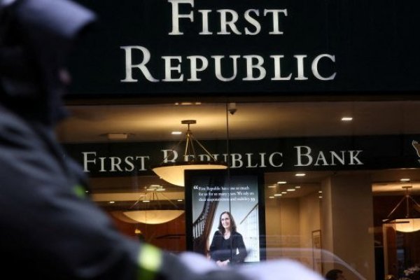 <p>First Republic Bank obtiene US$ 30 mil millones en depósitos de los grandes bancos de EEUU</p>