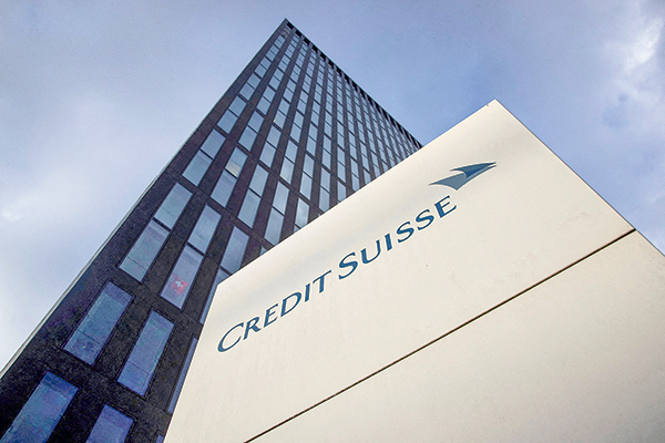 Credit Suisse afronta un fin de semana crucial con su futuro en el aire
