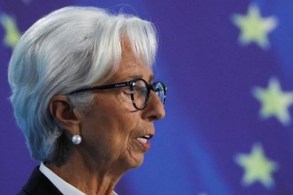 <p>Lagarde afirma que la tarea del BCE no se ve empañada por el riesgo financiero</p>