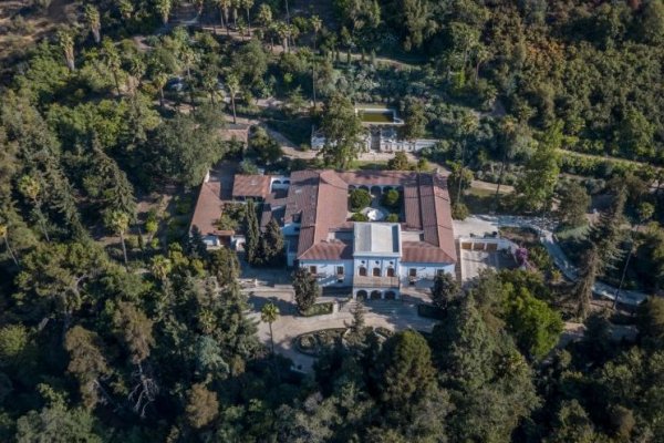 <p>En venta la casa más cara de Santiago</p>