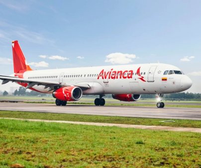 ¿Se tambalea la integración con Viva?: Avianca estudiará las condiciones impuestas por el regulador para determinar si la operación sigue siendo viable