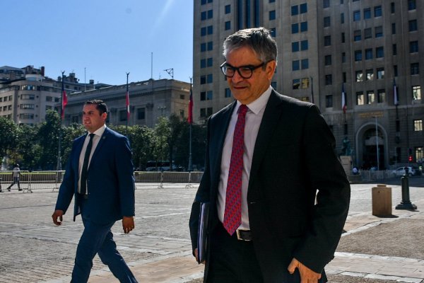 Ministro Marcel abre la puerta a que la economía crezca este año