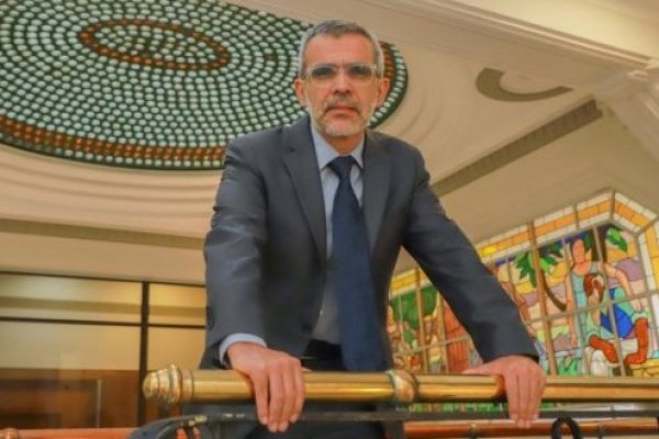 <p>El itinerario legislativo del ministro Cordero para avanzar en los proyectos relacionados al sistema de notarios</p>