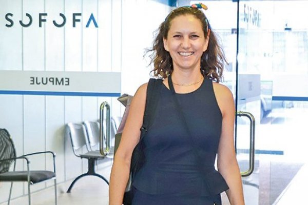 <p>Rosario Navarro sigue sumando apoyos a su candidatura a la Sofofa: gremios del sur salieron a respaldarla</p>