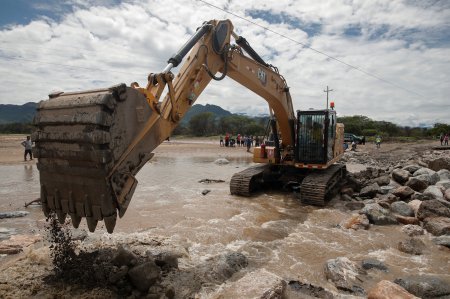 Banco Central de Perú baja proyección del PIB por conflictos y lluvias