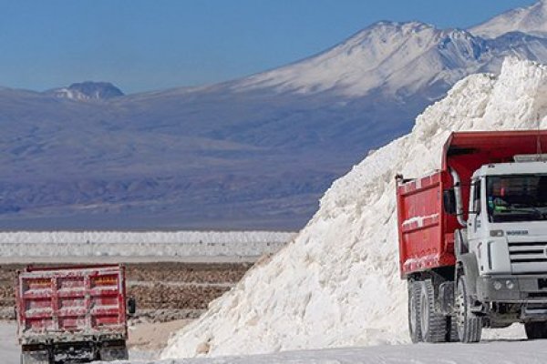 <p>Boric confirma que la Política Nacional del Litio será en colaboración con el sector privado</p>