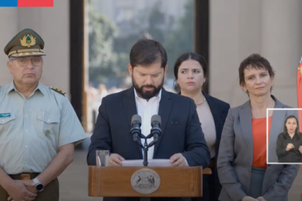 <p>Ahora en DF | Gobierno llama a "redoblar las sesiones para avanzar más rápido" en materia de seguridad y dejar a un lado la "discusión de trincheras"</p>