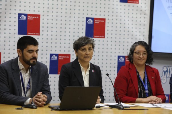 <p>La ministra de Salud, Ximena Aguilera, y la directora nacional (s) del INE, Daniela Moraga, junto a sus equipos técnicos, presentan los resultados oficiales de las estadísticas vitales 2020.</p>