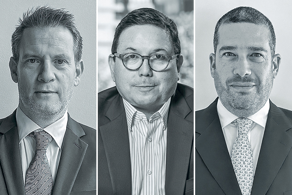 <p>De izquierda a derecha, los socios Ariel Sauer, presidente del directorio de STF; Luis Flores, gerente general de STF; y Sebastián Somerville, director de STF.</p>