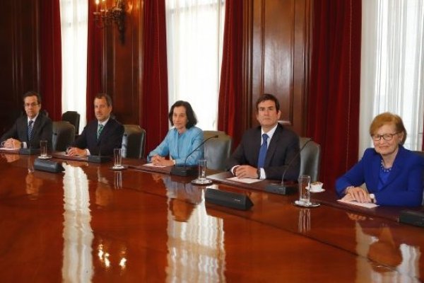 <p>Ni mayo ni junio: Santander se matricula con julio para primera baja de tasas</p>