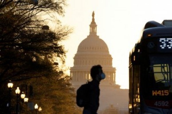 <p>La confianza del consumidor de EEUU sube a​ 104,2​​​​​ en marzo, mejor de lo previsto</p>