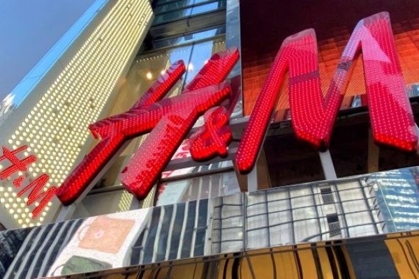 H&M sube en bolsa tras favorables resultados y una menor acumulación de inventario