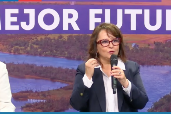 <p>Ahora en DF | Gobierno explica el royalty minero y dice que aumentaría en un 20% los fondos municipales de regiones mineras</p>