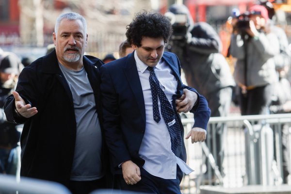 Bankman-Fried, de FTX, se declara inocente de cargos de financiamiento de campaña y soborno en China