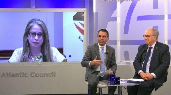 Senadores de EEUU visitarán Chile con compromiso de ratificar tratado que evita la doble tributación