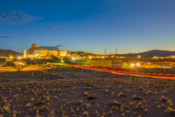 <p>Teck produce su primer concentrado de cobre en Quebrada Blanca 2, su proyecto de US$ 7.750 millones</p>