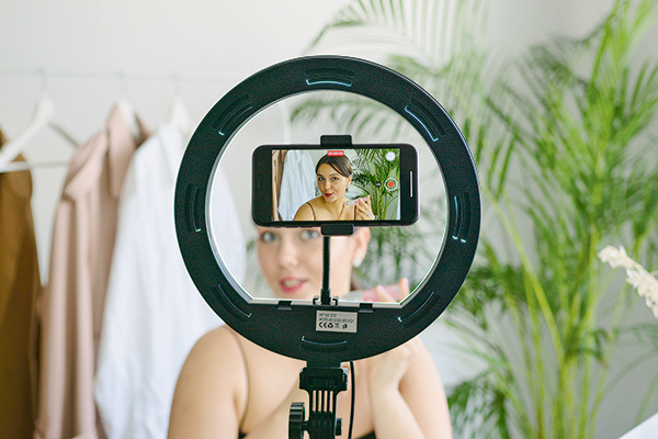 Influencers: SII pone la lupa en 141 personas por el eventual no pago del impuesto a la renta