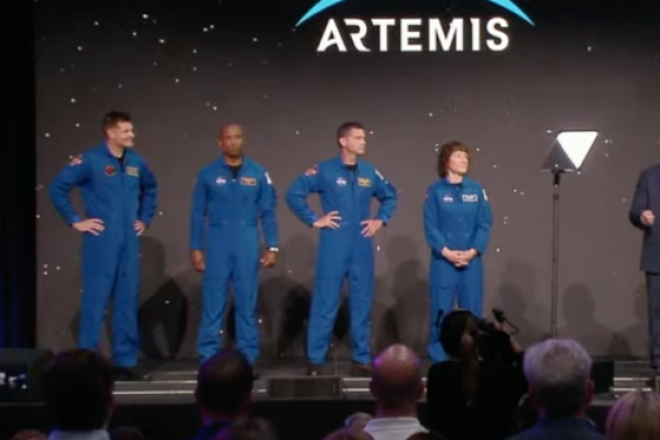 <p>Ahora en DF | Mira en vivo la presentación de la mujer de la CSA y los tres astronautas de la NASA que viajarán en 2024 a la Luna</p>