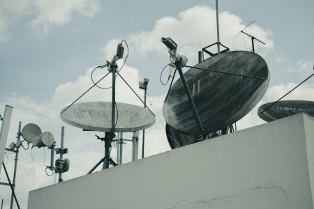 Televisa, AT&T y la Cámara de las Telecomunicaciones de México exigen venta de Telmex a distintos dueños para garantizar la competencia
