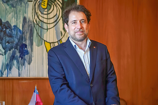 <p>Boric designa gobierno corporativo de BancoEstado: Daniel Hojman asume a la cabeza y exsubsecretaria Verónica Kunze en vicepresidencia</p>