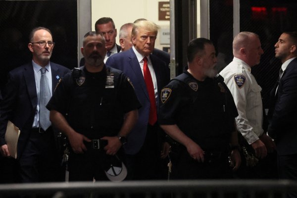 Trump se declara no culpable de 34 cargos por delitos graves en corte de Manhattan