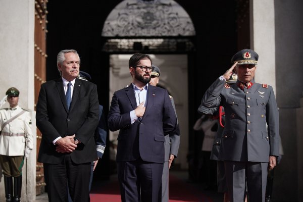 <p>Boric valora cumplimiento de entrega de gas argentino y acuerda con Fernández analizar la ampliación de los envíos</p>