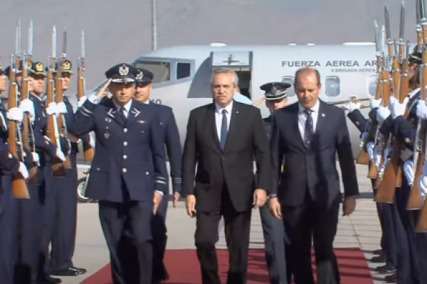 <p>Ahora en DF | Alberto Fernández llega a Santiago para encabezar actividades junto al Presidente Boric</p>