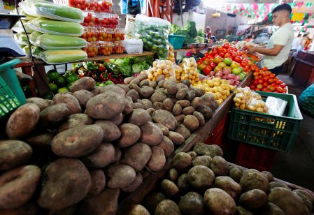 Inflación en Colombia toca techo y el gobierno pide ayuda a los empresarios para reducir los precios