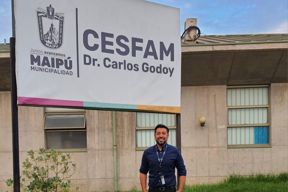 <p>Plataforma de mensajería hace más eficiente la atención en CESFAM de Maipú</p>