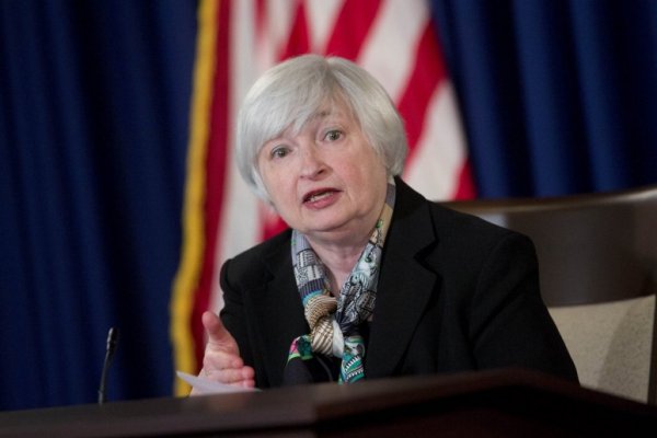 Secretaria del Tesoro de EEUU dice que la economía mundial ha mejorado y minimiza los problemas de la banca