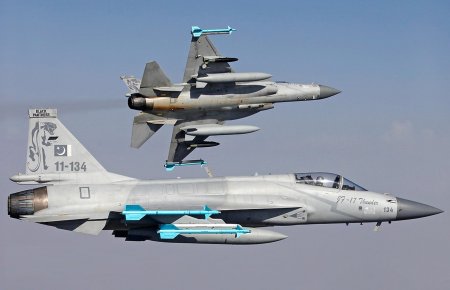 Argentina avanza con la compra de aviones supersónicos de China