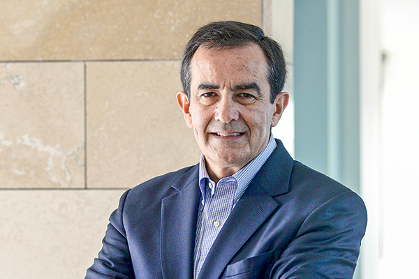 <p>Hernán Orellana, asesor en transformación digital y director de BCI: “Los directorios de las organizaciones están en deuda con la ciberseguridad”</p>