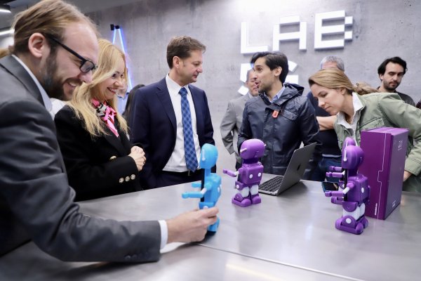 <p>El 5TEC- Centro de Escalamiento y Nuevos Negocios, es una iniciativa público privada.</p>