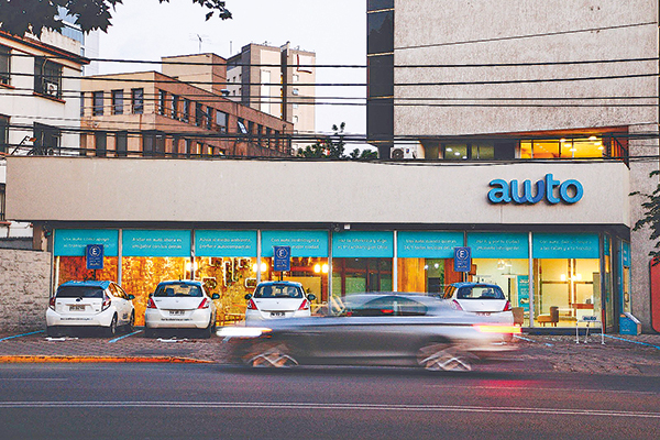 <p>Awto pone en marcha sus claves para 2023: más flota, irrupción de autos eléctricos y nuevo método de suscripción</p>